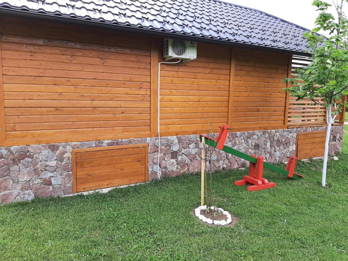 Villa Wooden House Ripac Bihać Esterno foto